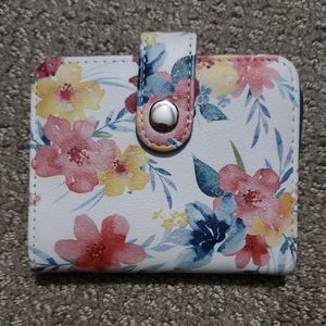 NWOT Floral Wallet